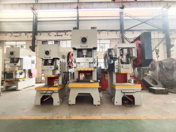 200噸氣動(dòng)沖床廠家